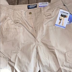NWT men’s LA Police gear tactical khaki pant